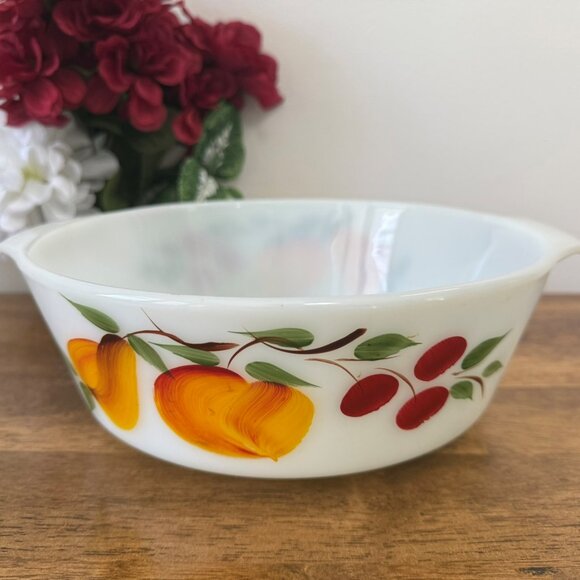 Anchor Hocking Fire-King Gay Fad Hand Painted Fruit Milk Glass Casserole Vintage - Picture 1 of 6